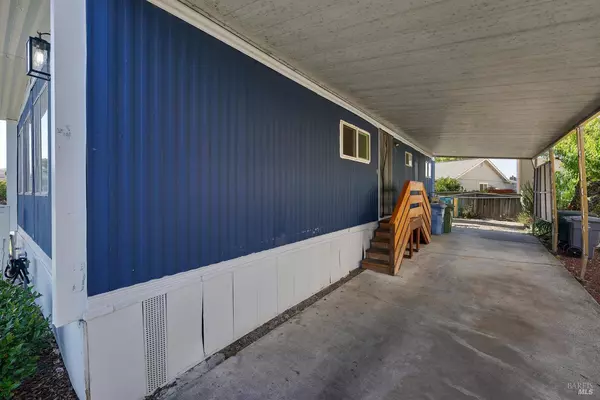 Santa Rosa, CA 95407,252 Pear LN