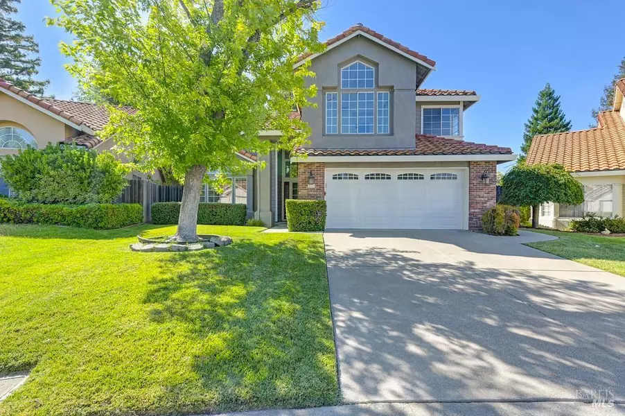 225 Lone Oak DR, Vacaville, CA 95688