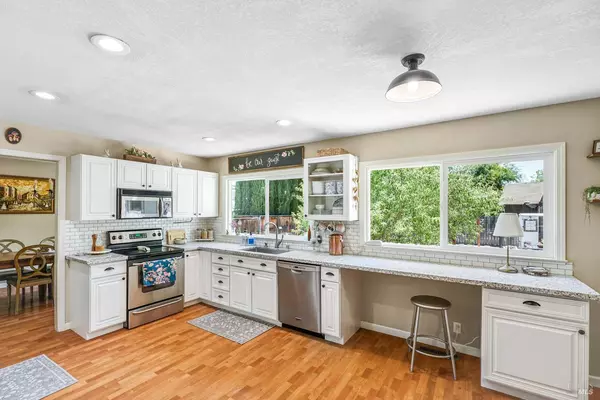 Vacaville, CA 95688,348 Evergreen DR