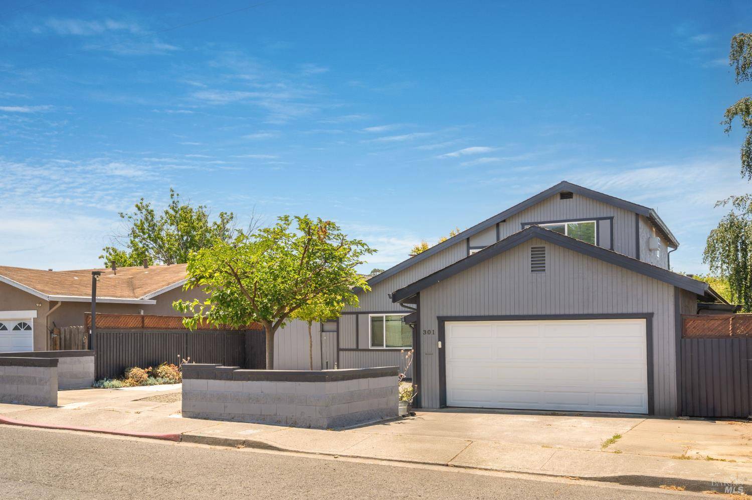 Vallejo, CA 94589,301 Baylor DR