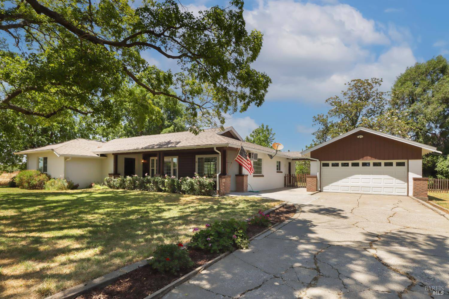 Dixon, CA 95620,6699 Hess LN