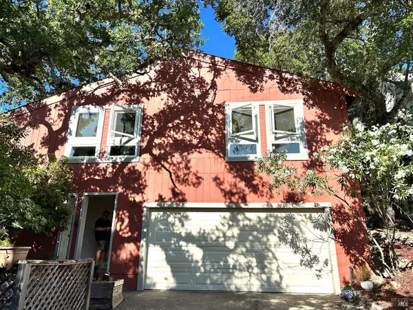 155 Kearney AVE, Sonoma, CA 95476