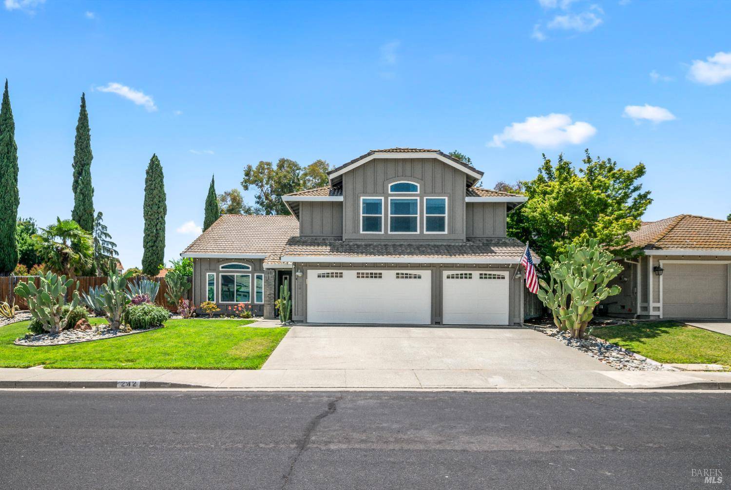 Vacaville, CA 95688,242 Lighthouse WAY
