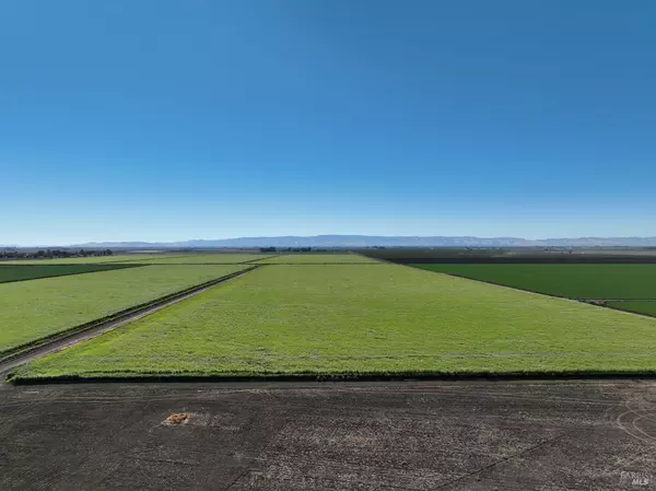 Dixon, CA 95620,0 Radio Station RD