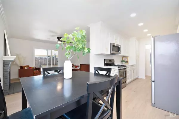Vacaville, CA 95687,232 Riverdale AVE