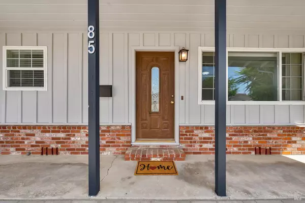 Rio Vista, CA 94571,85 Tahoe DR