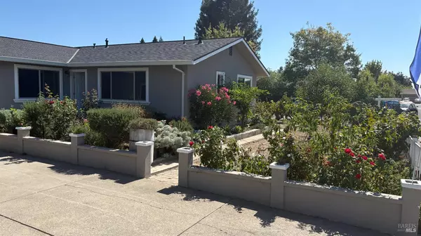 9896 Sunray PL, Windsor, CA 95492