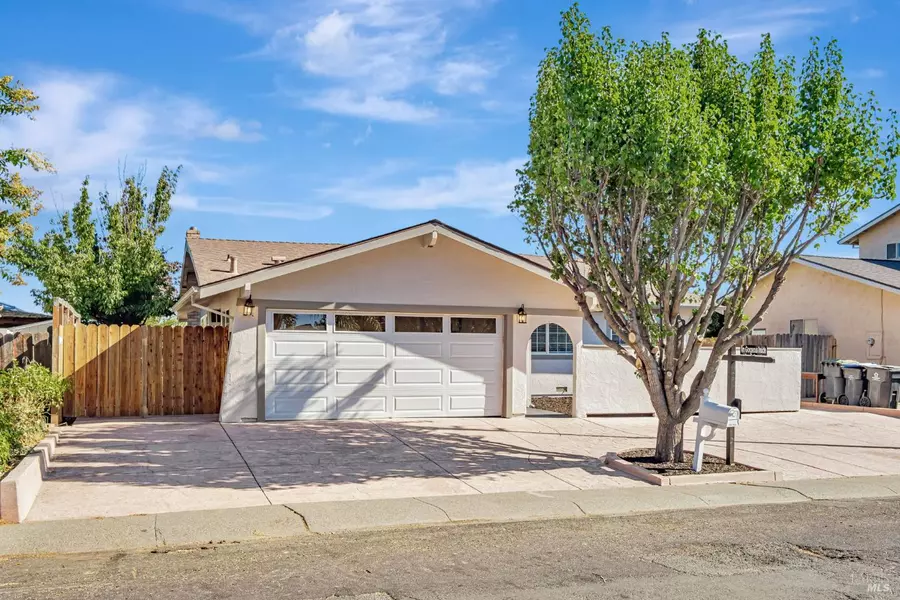 914 Francisco DR, Suisun City, CA 94585