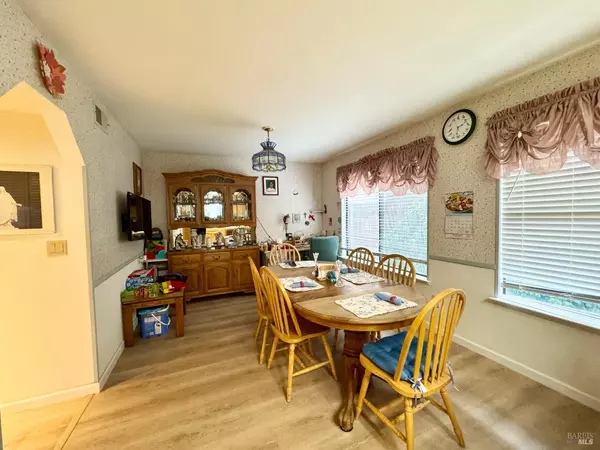 Dixon, CA 95620,315 Holly CT