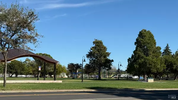 Clearlake, CA 95422,3078 14th ST