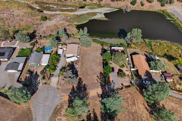 Clearlake Oaks, CA 95423,2986 Quince WAY