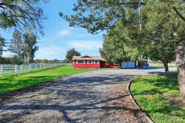 Vacaville, CA 95688,7405 GENTILE LN