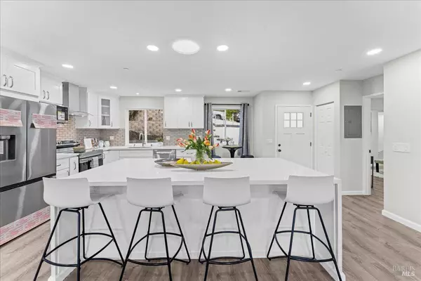 San Rafael, CA 94901,30 Fair DR