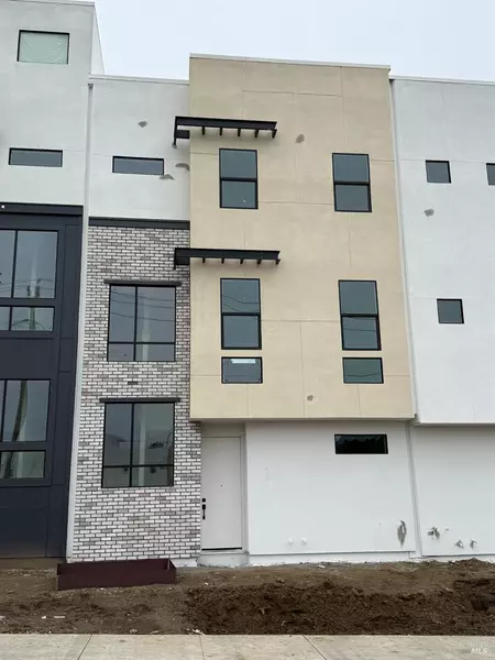 707 Catherine ST, Vacaville, CA 95688