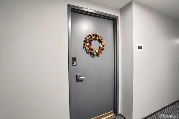 San Carlos, CA 94070,222 Laurel ST #109