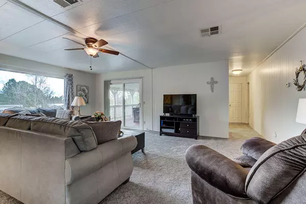 Shasta Lake, CA 96019,3304 Shasta Dam Blvd #50