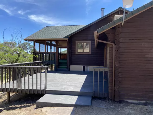 Igo, CA 96047,210-211 Perla RD