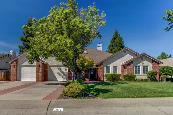 Redding, CA 96003,256 Kingsview CT