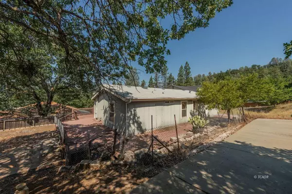 181 Pioneer LN, Weaverville, CA 96093