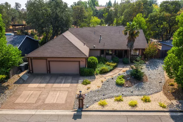 617 Country Oak DR, Redding, CA 96003