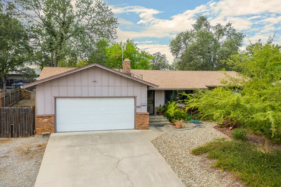 2666 Yana AVE, Redding, CA 96002