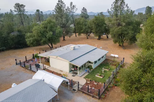 21385 Lela Ln, Redding, CA 96003