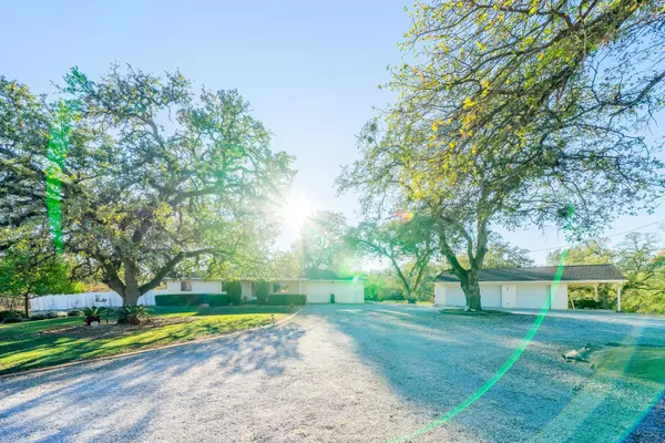 14000 Dusty Oaks TRL, Bella Vista, CA 96008