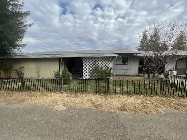 7037 Arlin LN, Redding, CA 96002