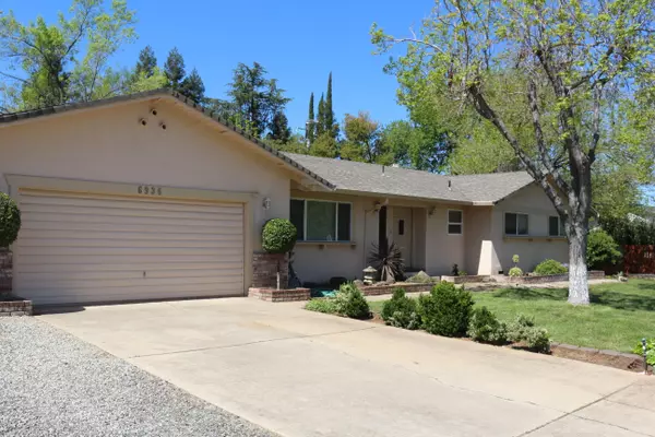 6936 Riata DR, Redding, CA 96002