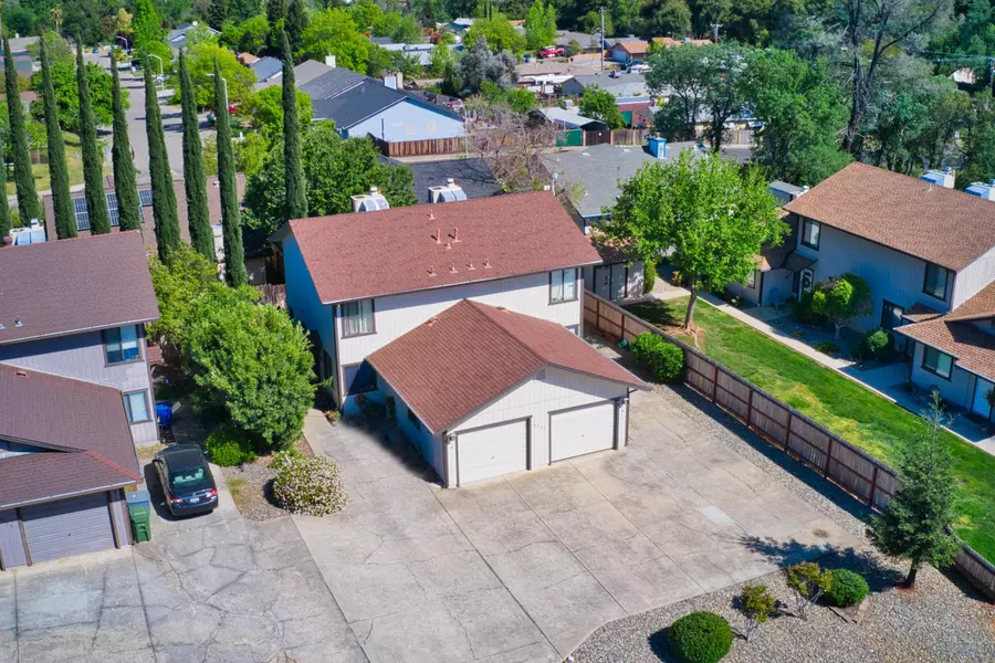 2577 Sabre Ct, Redding, CA 96002