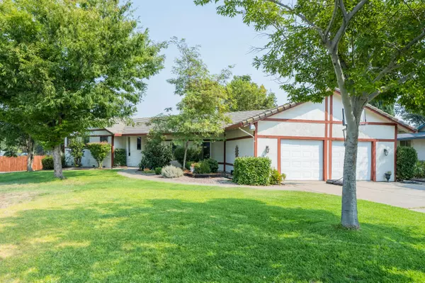 3280 Golden Heights DR, Redding, CA 96003