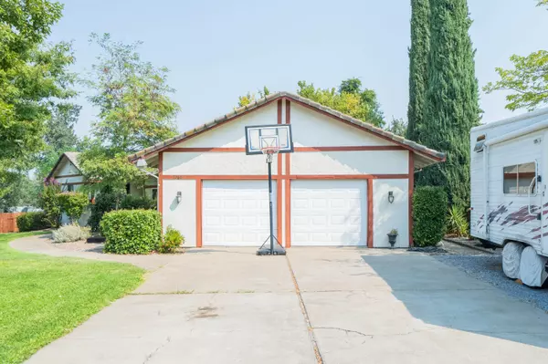 Redding, CA 96003,3280 Golden Heights DR