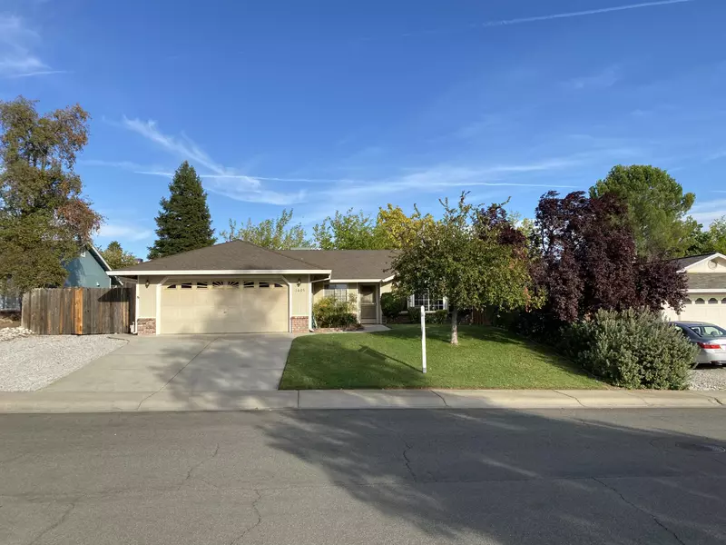 1605 French Lace LN, Redding, CA 96003