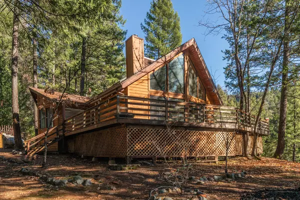 200 Button RD, Weaverville, CA 96093