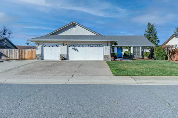 3262 Dartford DR, Shasta Lake, CA 96019