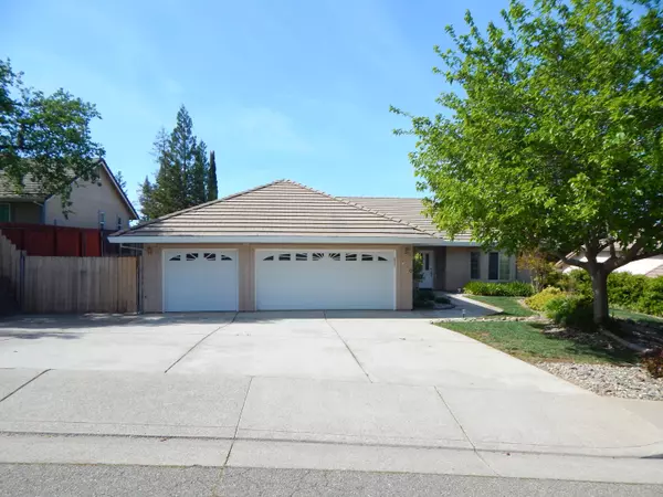 3420 Showboat CT, Redding, CA 96003