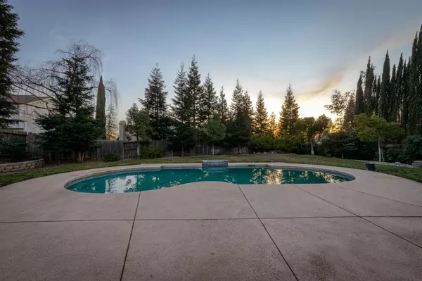 Redding, CA 96002,3450 Woodbury CT