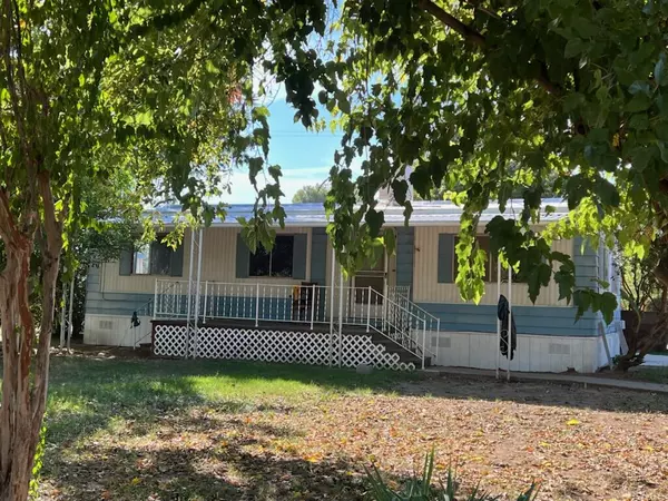 60 Dawn Dr, Red Bluff, CA 96080