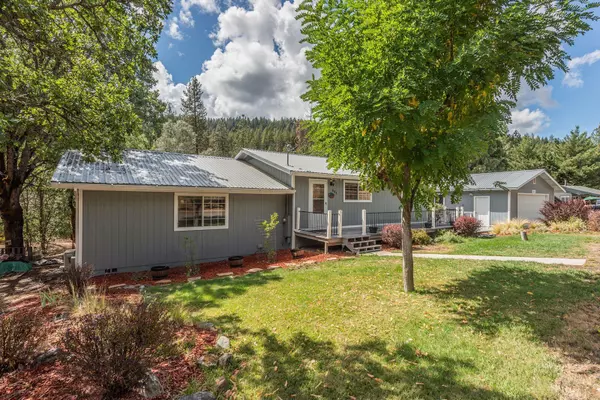 881 Oregon ST, Weaverville, CA 96093