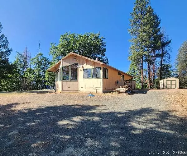 20 Elderberry LN, Weaverville, CA 96093