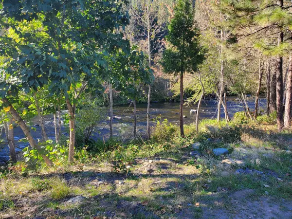 S First St, Dunsmuir, CA 96025