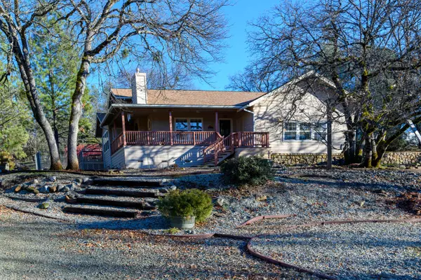 31 Grandview DR, Weaverville, CA 96093