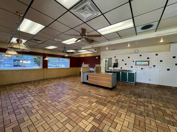 Redding, CA 96001,2495 Athens AVE