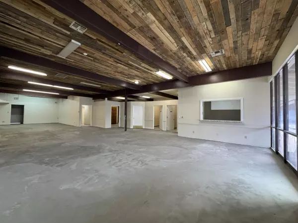 Redding, CA 96001,2445 Athens AVE