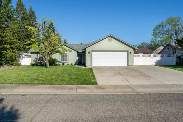 873 Paramount WAY, Redding, CA 96003