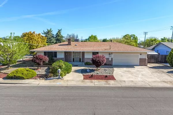 3540 Tamarack DR, Redding, CA 96003