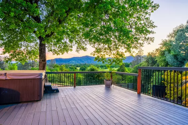 Redding, CA 96001,16275 Winsome WAY