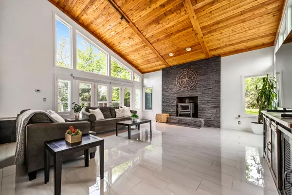 Redding, CA 96001,16275 Winsome WAY