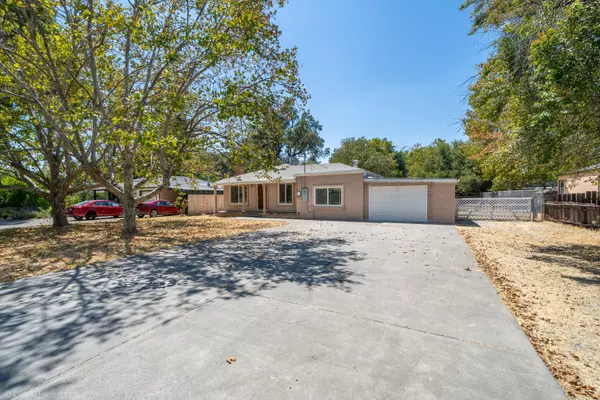 5370 Rosswood LN, Redding, CA 96001