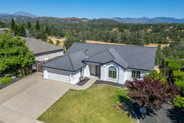 Redding, CA 96001,4060 Winter Green CT